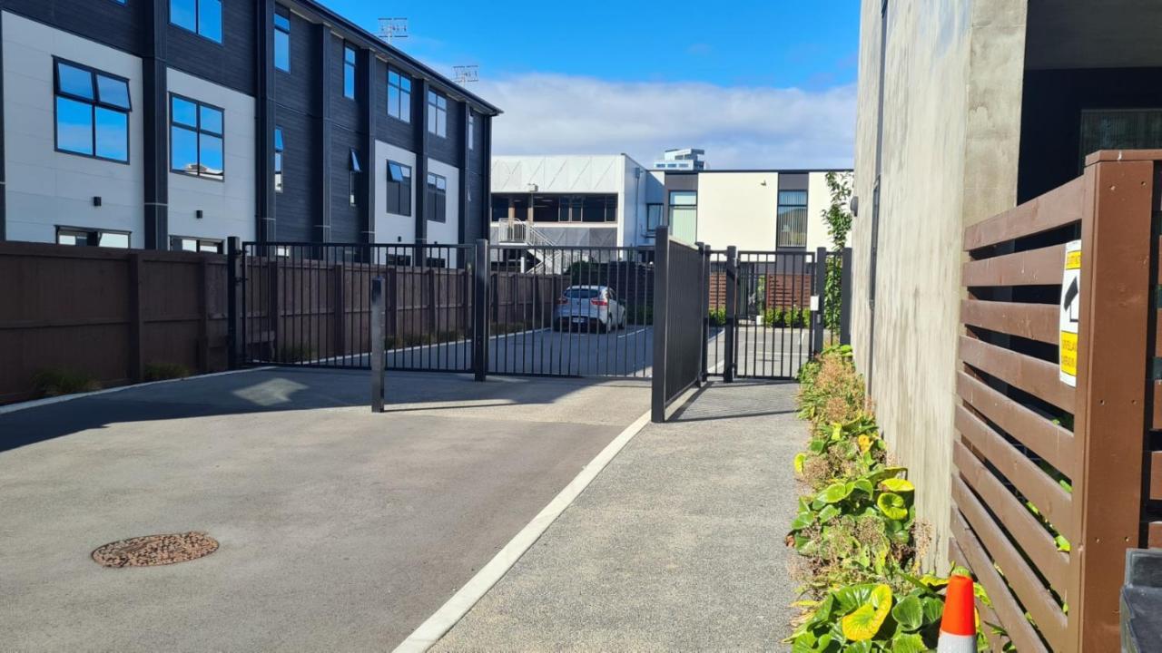 1 Bedroom City Base With Free Car Park Christchurch Extérieur photo